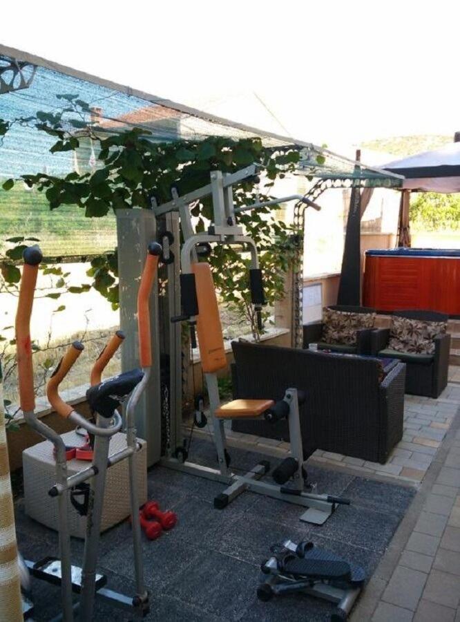 Apartments Antonija - Fitness Vinišće Exteriér fotografie